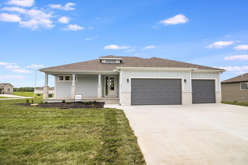 Photo of 1811 Halls Creek Avenue Raymore MO 64083