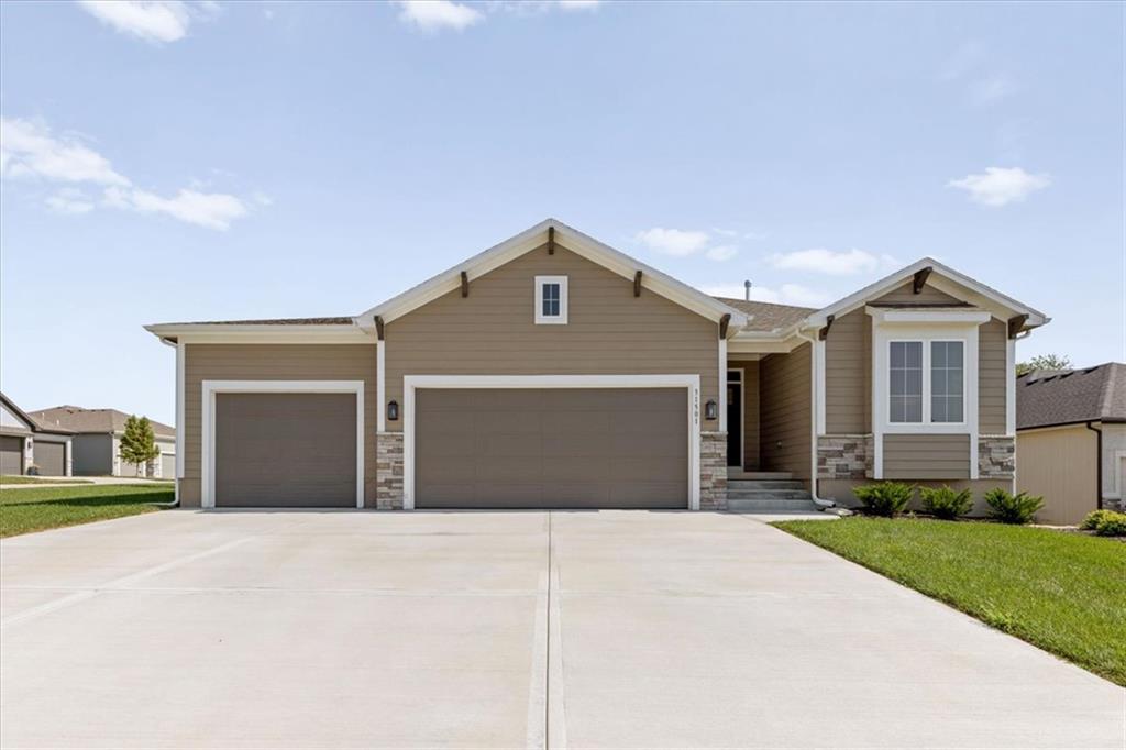 Photo of 31501 W 86th Court De Soto KS 66018
