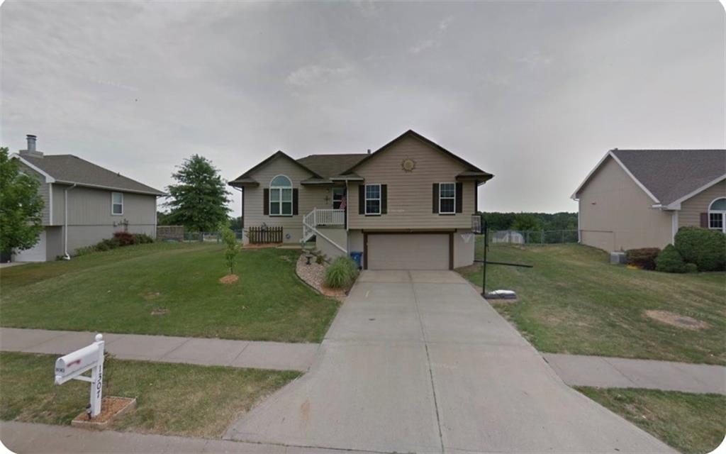 Photo of 1307 Stonecrest Drive Kearney MO 64060