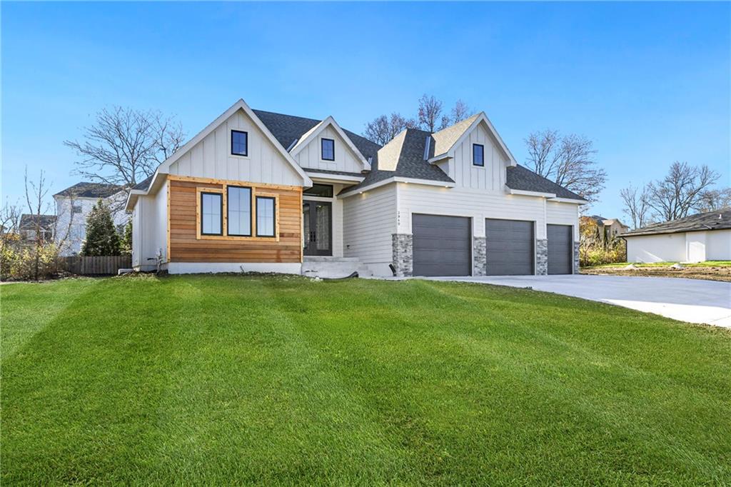 Photo of 3940 SW Flintrock Drive Lee's Summit MO 64082