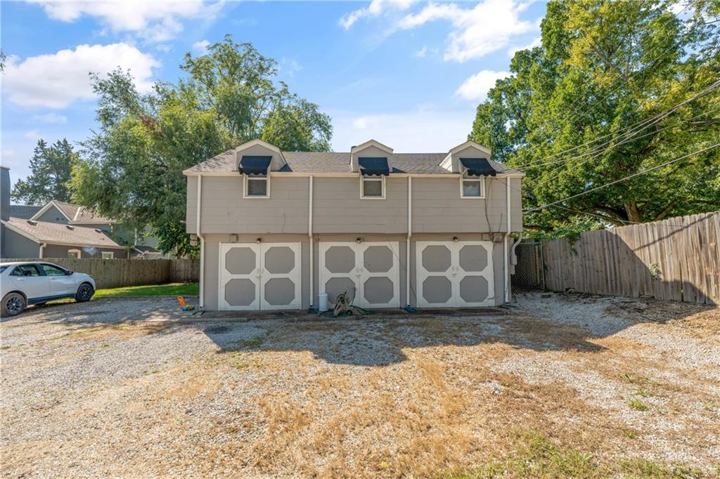 Photo of 2022 S Hedges Avenue Independence MO 64052