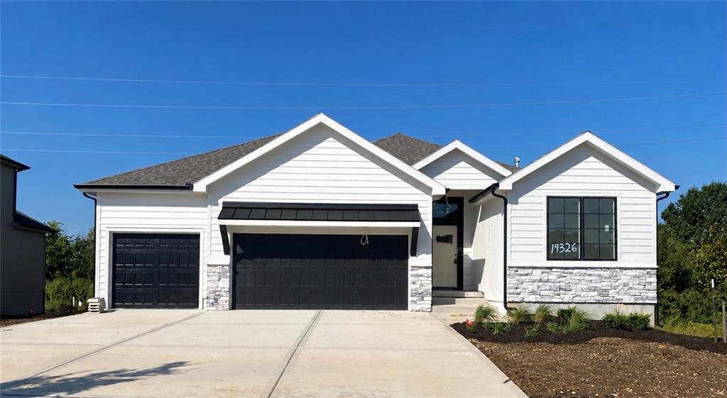 Photo of 19326 Skyview Lane Spring Hill KS 66083