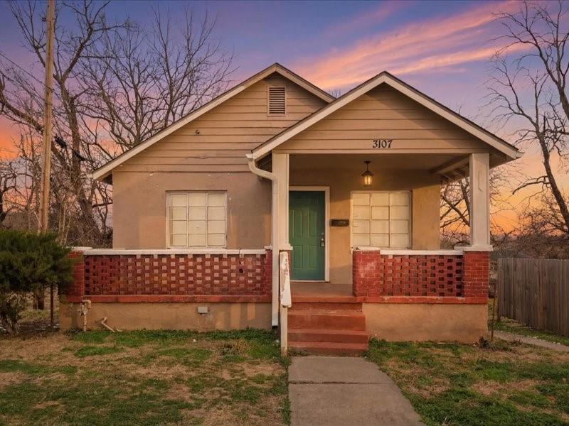 Photo of 3107 Elmwood Avenue Kansas City MO 64128
