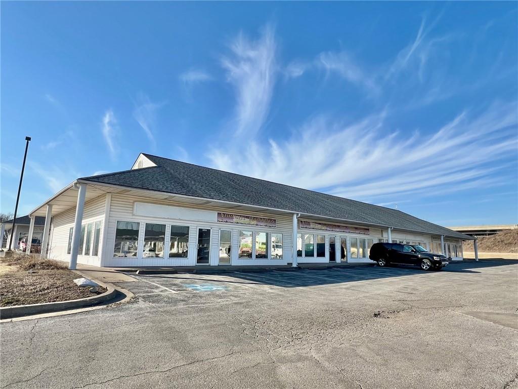 Photo of 309 E Park Lane Odessa MO 64076