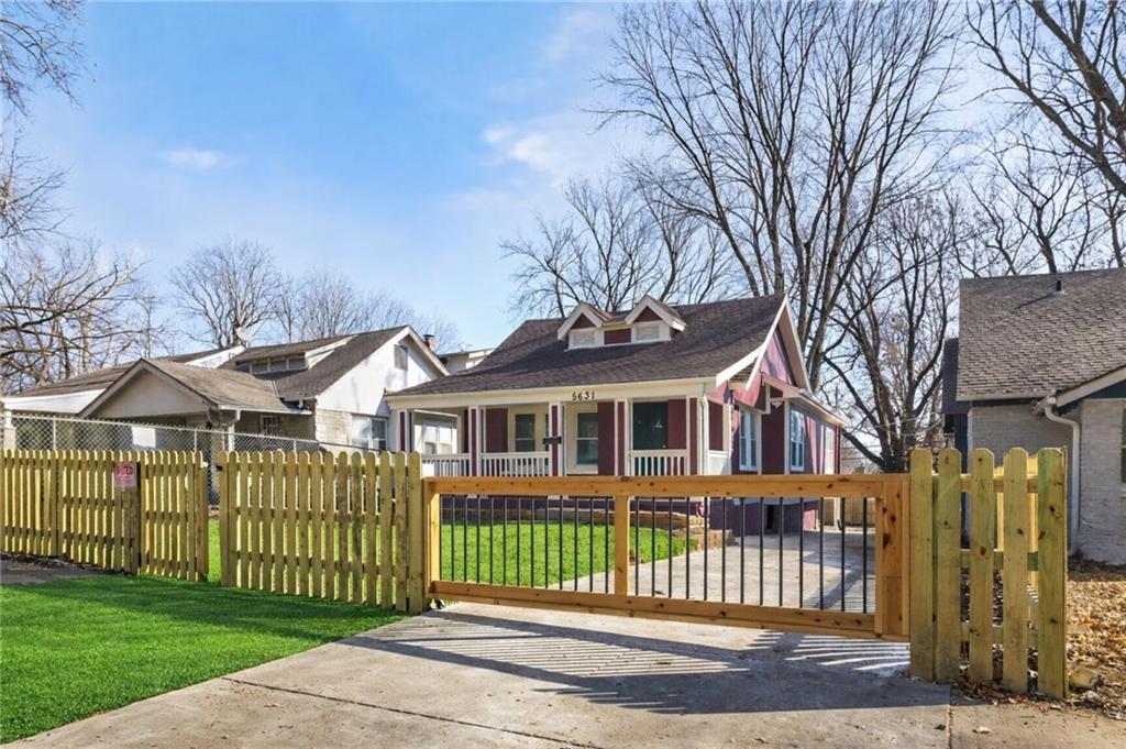 Photo of 5631 Euclid Avenue Kansas City MO 64130