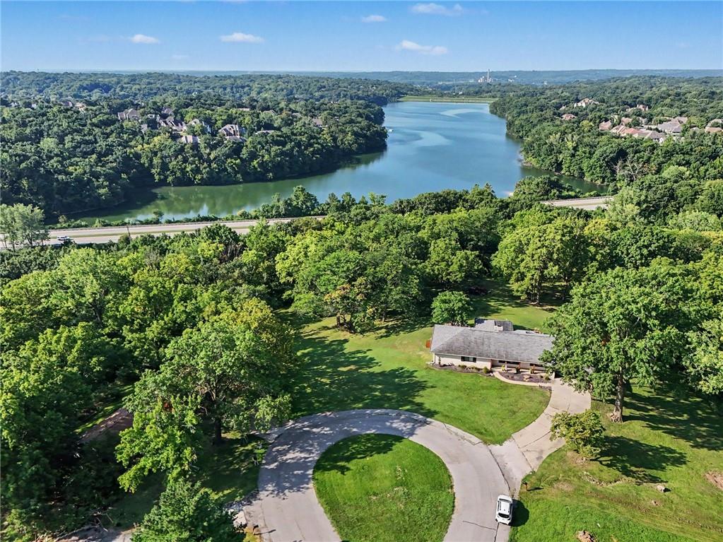 Photo of 6501 NW Valley View Drive Parkville MO 64152