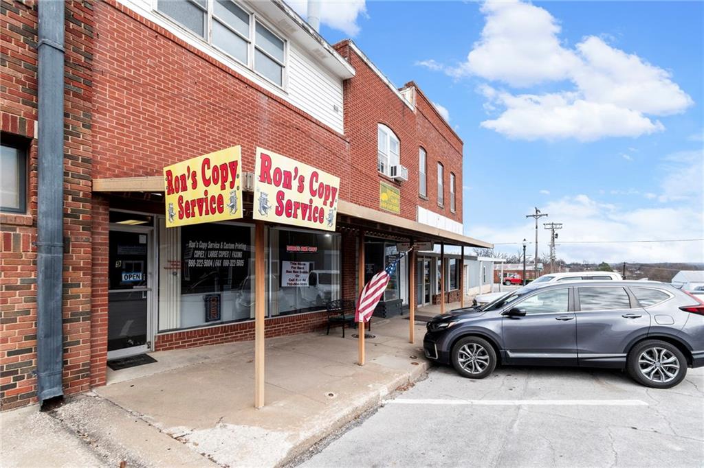 Photo of 9 E Washington Street Carrollton MO 64633