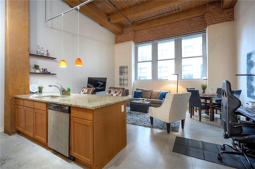 Photo of 712 Broadway Boulevard #304 Kansas City MO 64105