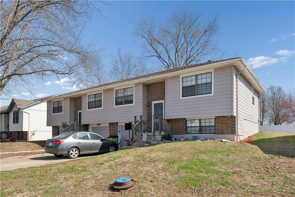 Photo of 109-111 Brookridge Drive Harrisonville MO 64701