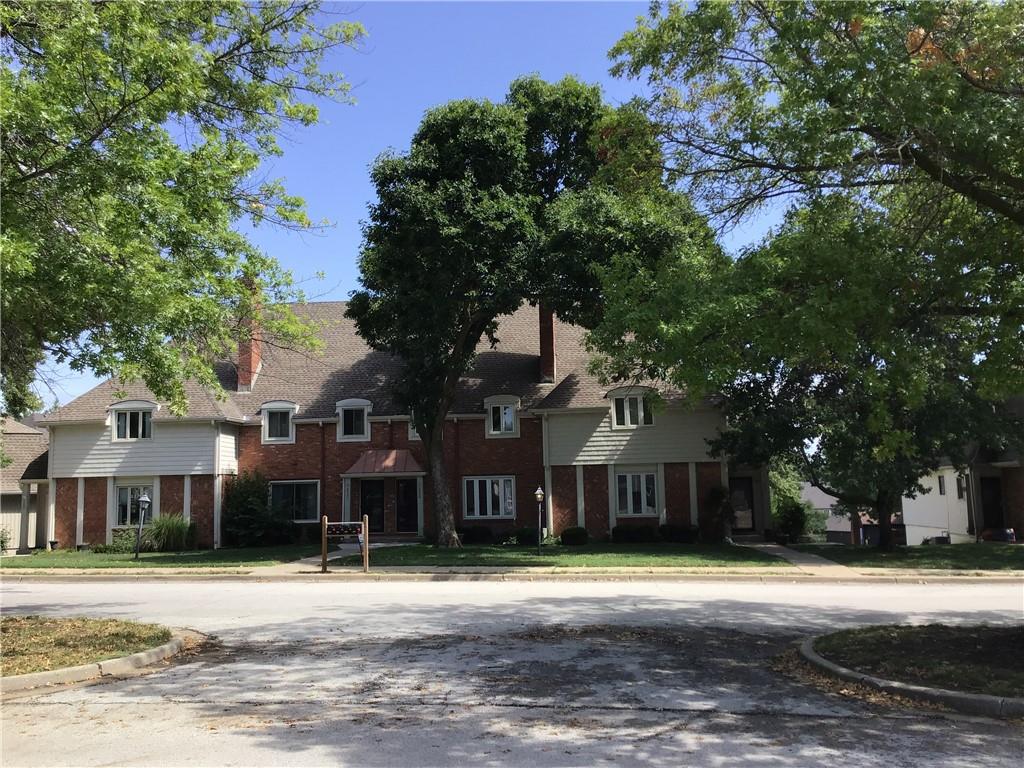 Photo of 8395 NW WAUKOMIS Drive Kansas City MO 64151