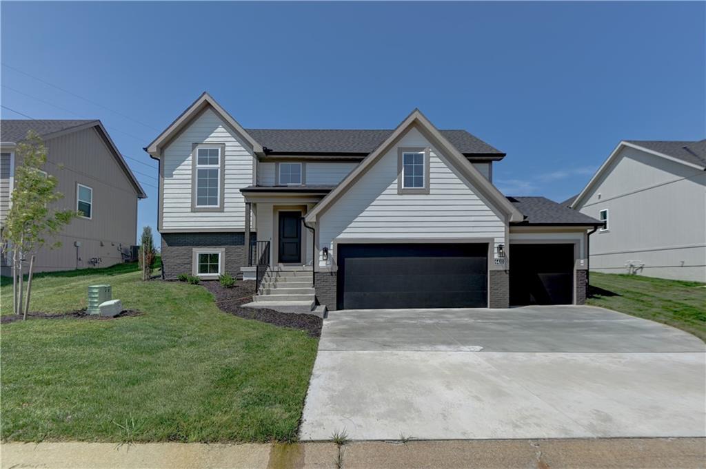 Photo of 6410 NW 98th Street Kansas City MO 64153
