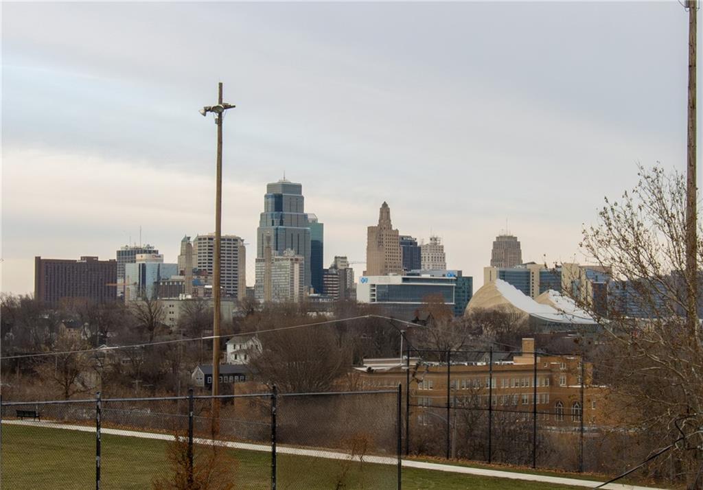 Photo of 2101 Holly Street Kansas City MO 64108