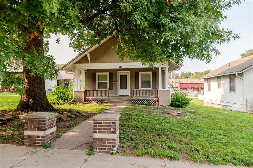 Photo of 905 Parallel Street Atchison KS 66002