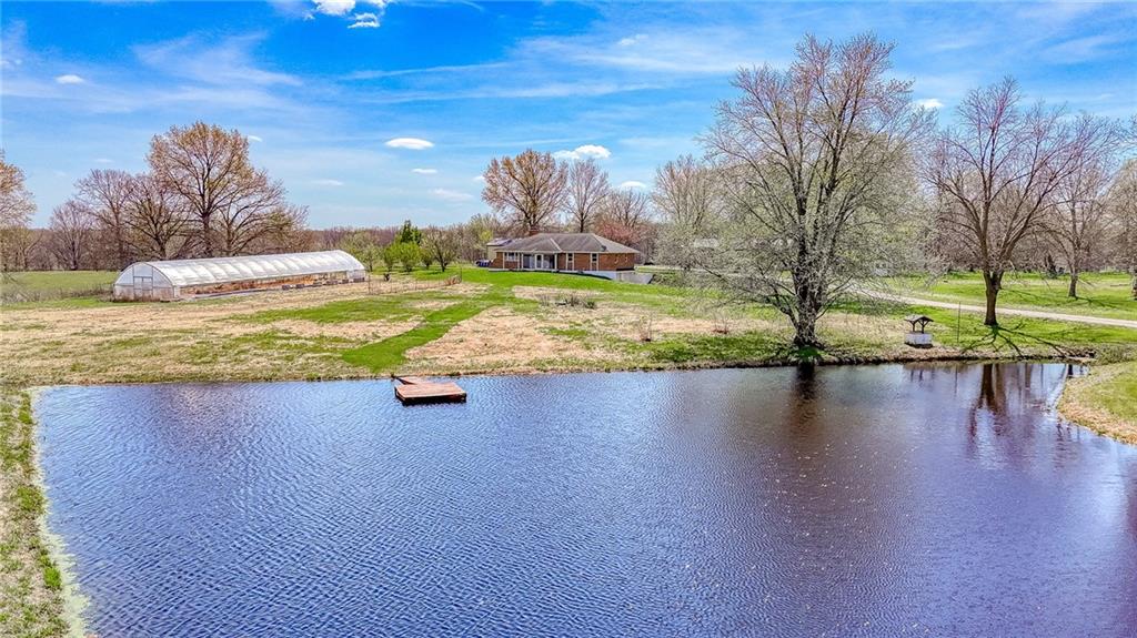 Photo of 450 SW 725 Road Chilhowee MO 64733