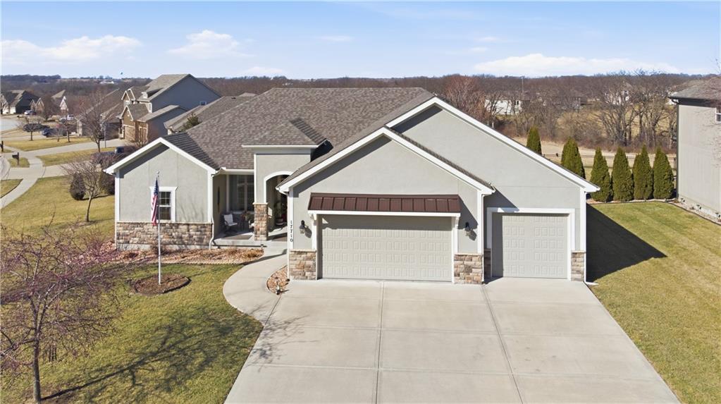 Photo of 17710 Mission Ridge Drive Smithville MO 64089