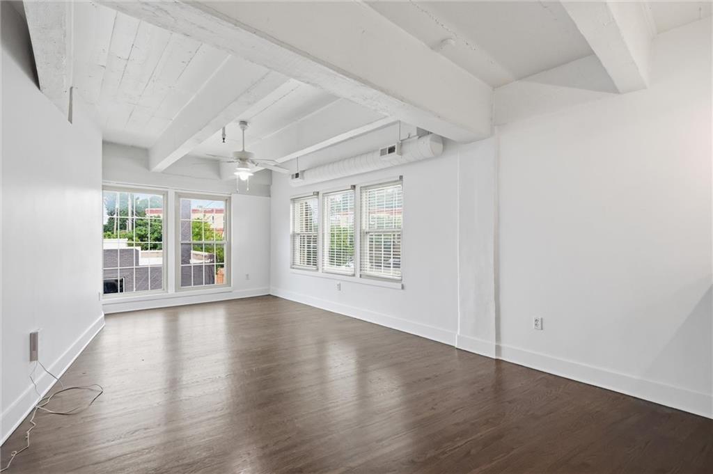 Photo of 3001 Gillham Road #206 Kansas City MO 64108