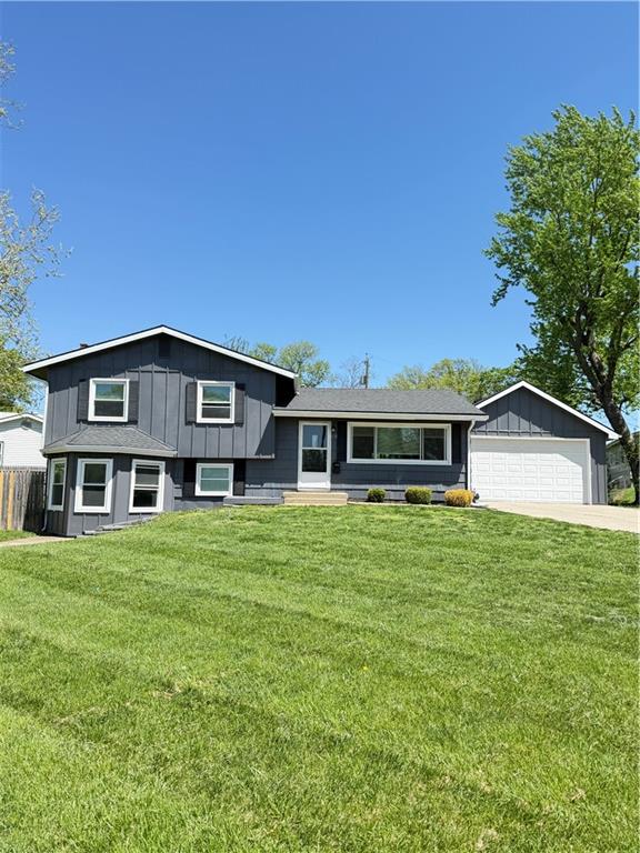 Photo of 604 NW Carroll Drive Lee's Summit MO 64063