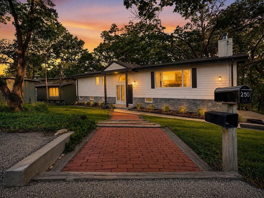 Photo of 250 Arapahoe Circle Lake Quivira KS 66217