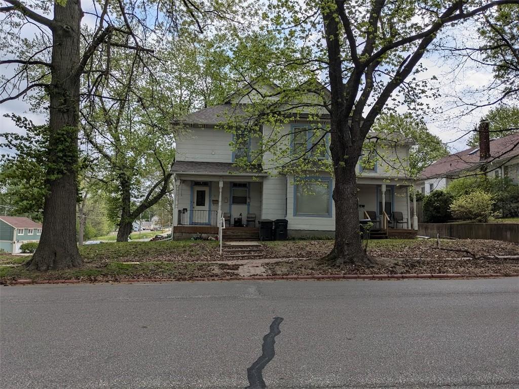 Photo of 1101 S Broadway Street Leavenworth KS 66048