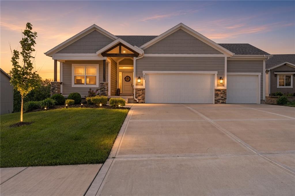 Photo of 202 NW Joshua Drive Lee's Summit MO 64081