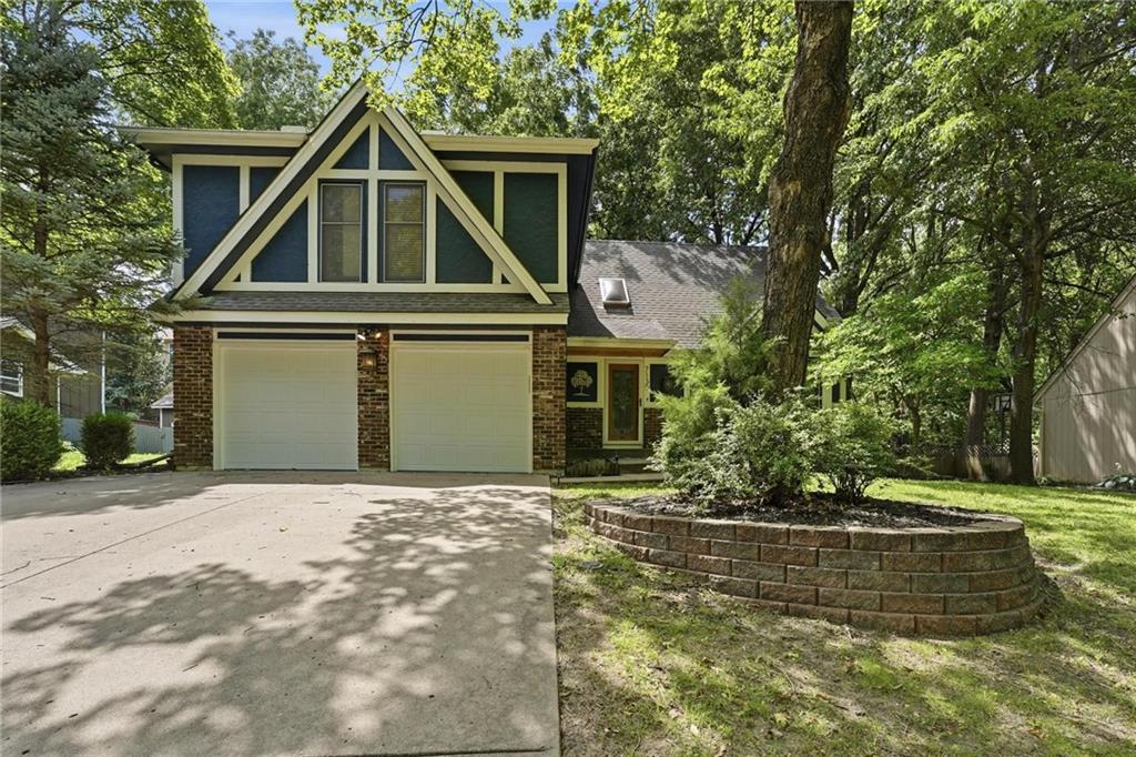 Photo of 7130 N Woodland Avenue Gladstone MO 64118