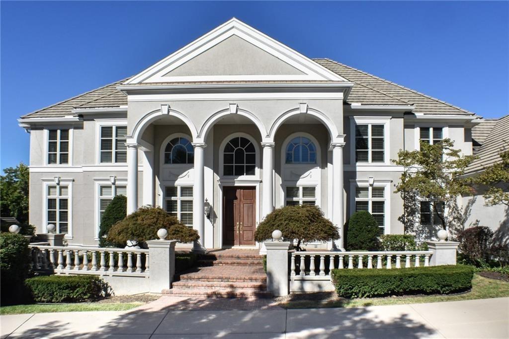 Photo of 11724 Canterbury Street Leawood KS 66211