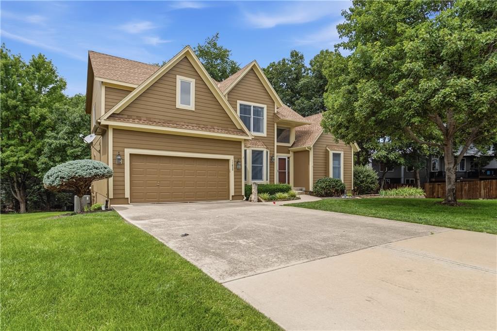 Photo of 11820 Skyview Lane Olathe KS 66061