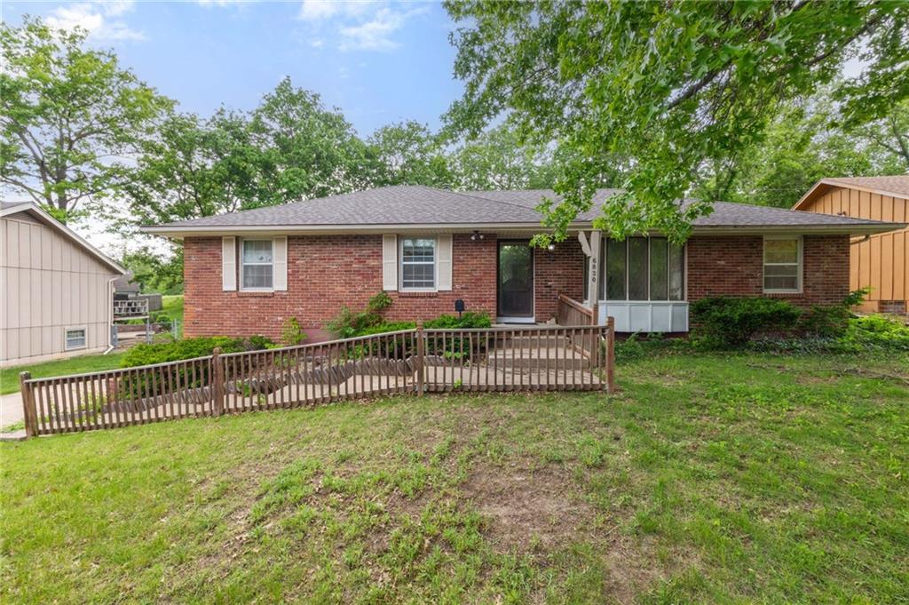 Photo of 6820 Wildwood Drive Raytown MO 64133