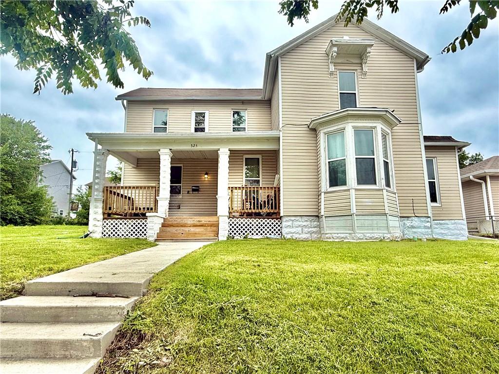 Photo of 325 E 3rd Street Maryville MO 64468