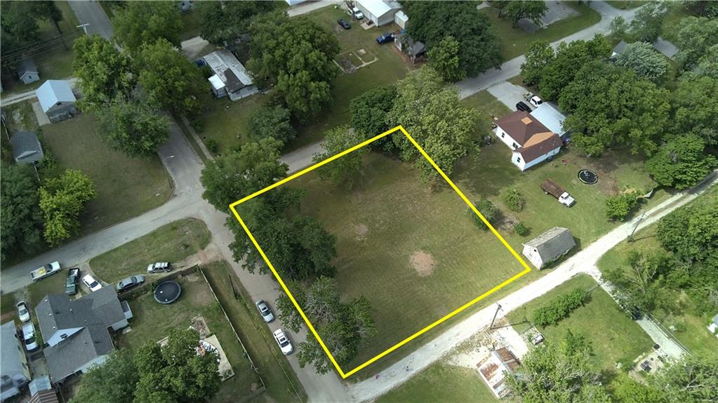 Photo of 422 &428 E 3rd Street Cherryvale KS 67335