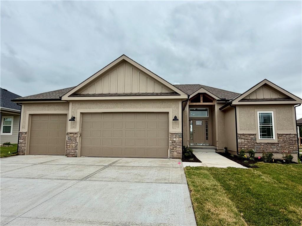 Photo of 504 Skyview Lane Liberty MO 64068