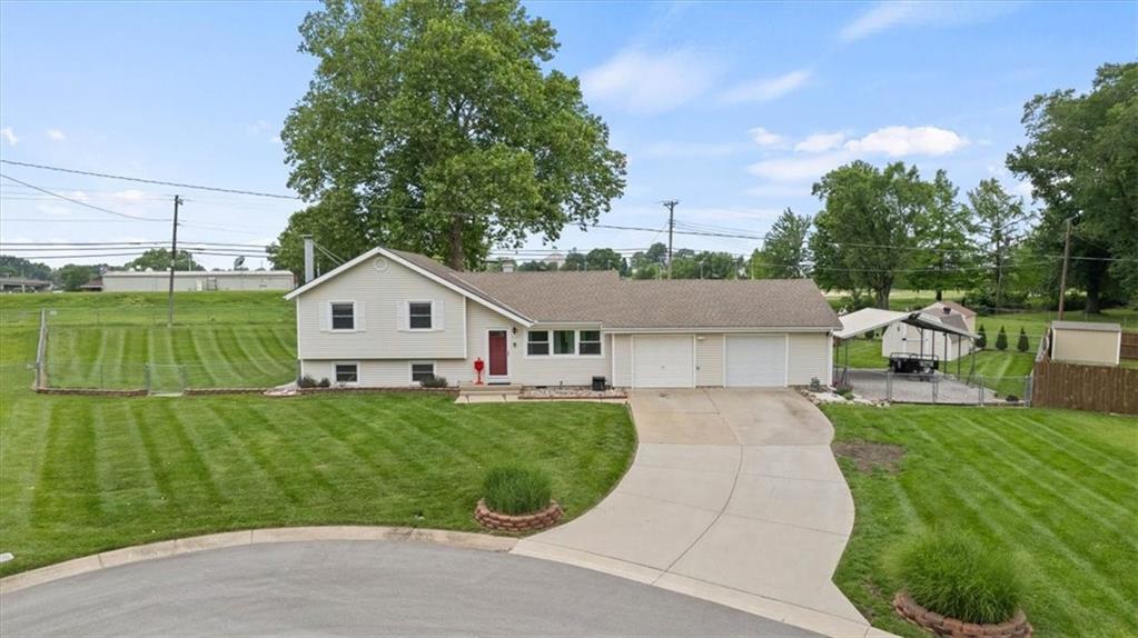 Photo of 420 NW Village Court Lee's Summit MO 64063