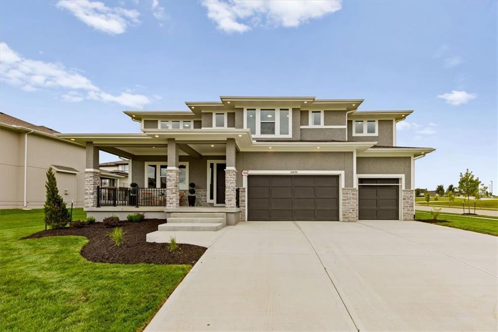Photo of 18220 Monrovia Street Overland Park KS 66013