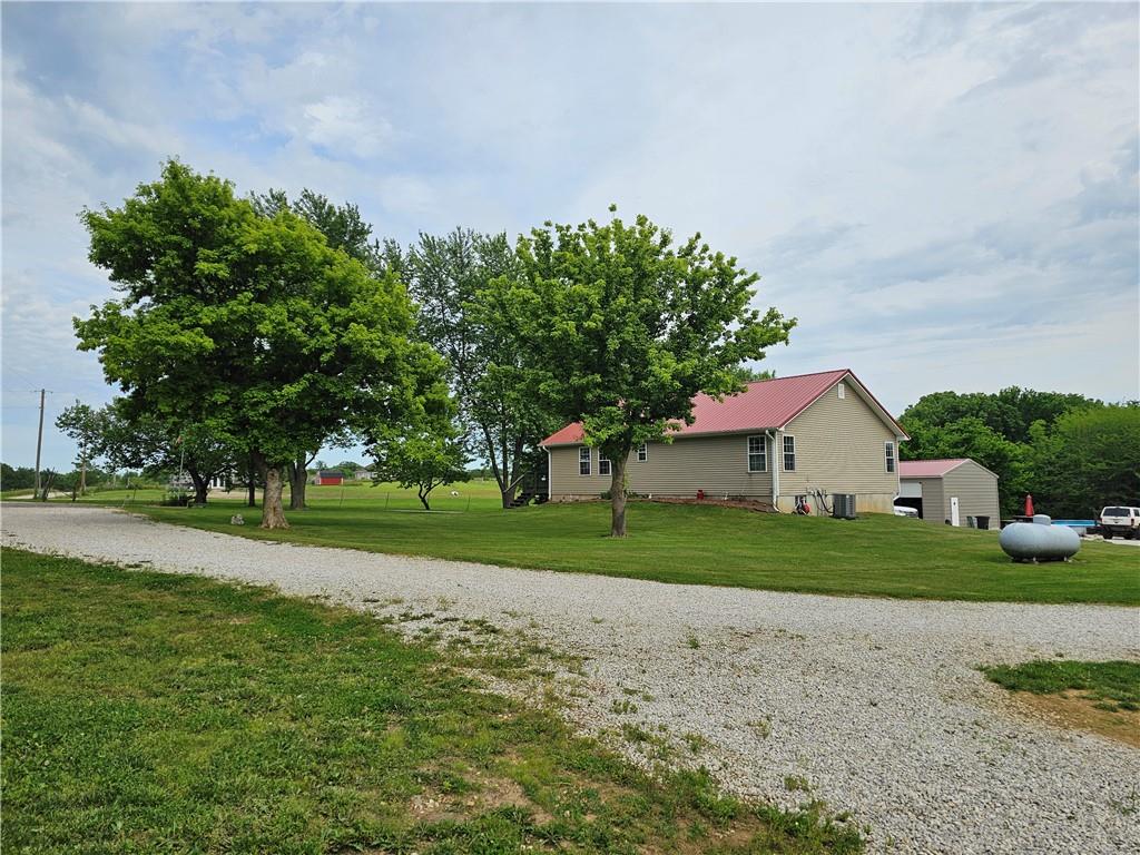Photo of 510 SW 801st Road Holden MO 64040
