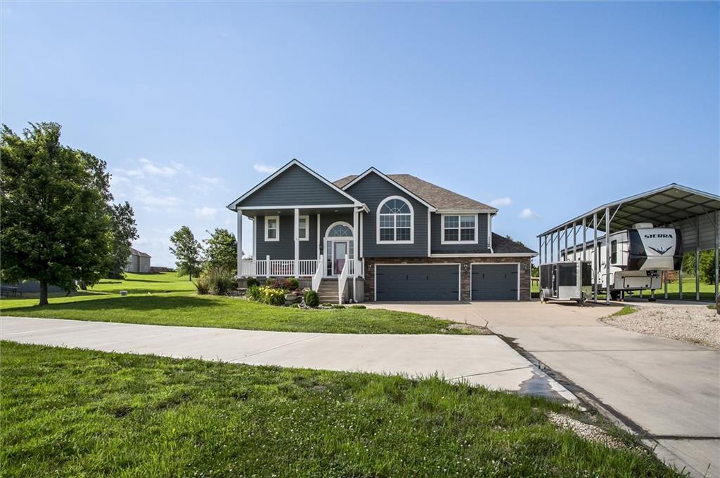 Photo of 16963 Auburn Court Bonner Springs KS 66012