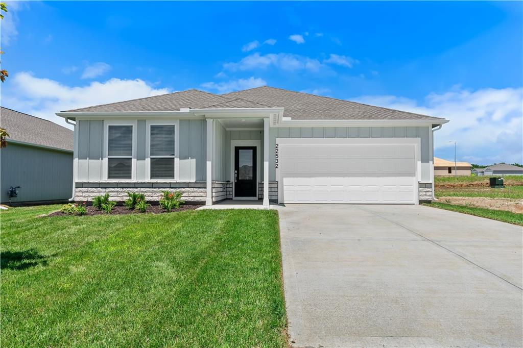 Photo of 21395 Cleveland Street Spring Hill KS 66083