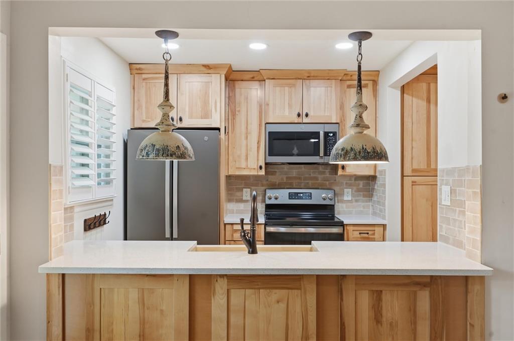 Photo of 8346 NW Barrybrooke Drive Kansas City MO 64151