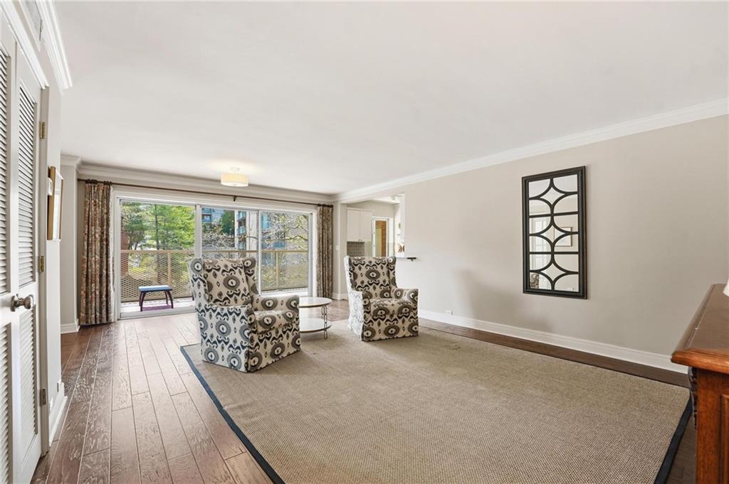 Photo of 310 W 49 Street #304 Kansas City MO 64112