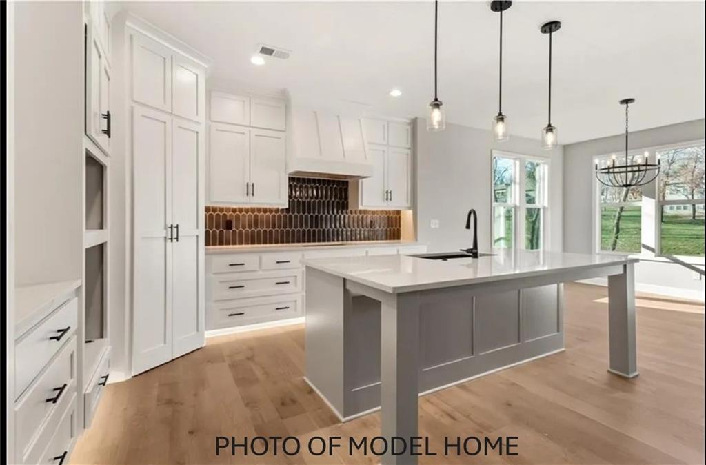 Photo of 1503 Stonewall Drive Oak Grove MO 64075