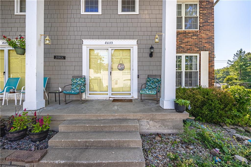 Photo of 8033 N Harrison Lane Kansas City MO 64118