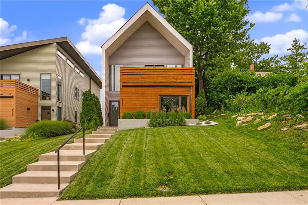 Photo of 2549 Tracy Avenue Kansas City MO 64108