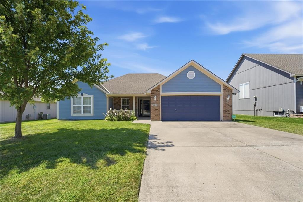 Photo of 1604 SE Dalton Drive Lee's Summit MO 64081