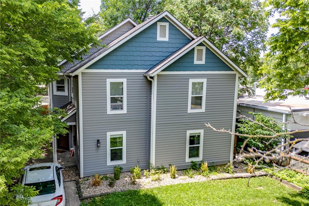 Photo of 911 Ohio Street Lawrence KS 66044