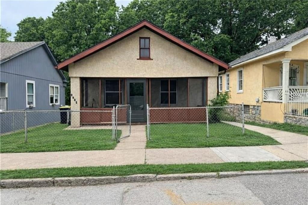 Photo of 2750 Lister Avenue Kansas City MO 64128