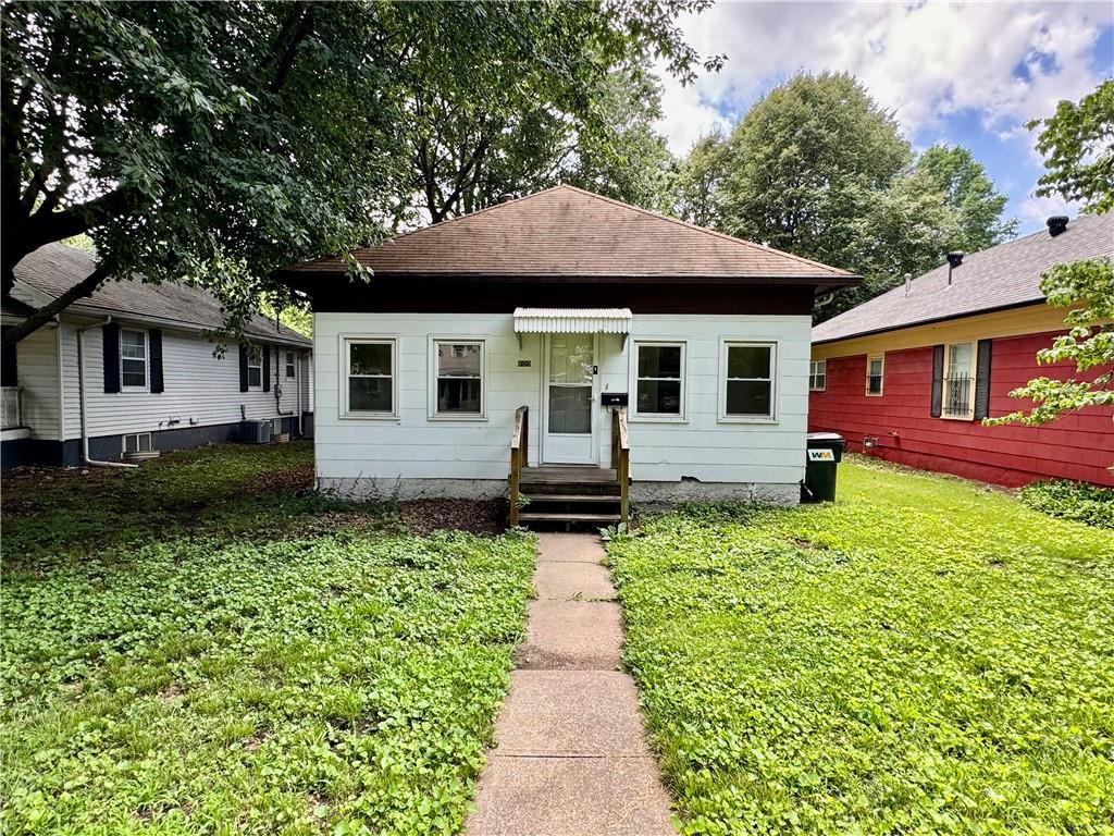 Photo of 709 Rhodes Street Grandview MO 64030