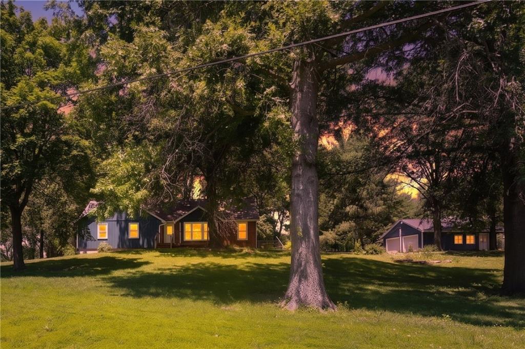 Photo of 1228 Town And Country Lane Plattsburg MO 64477