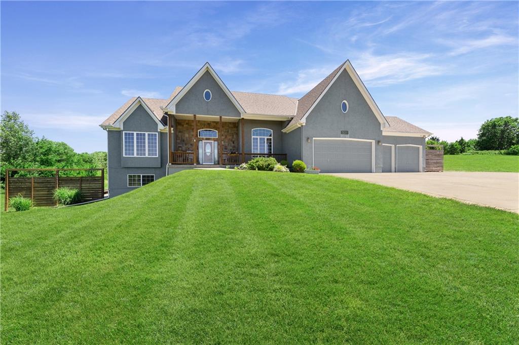 Photo of 28265 Overbrook Road Paola KS 66071