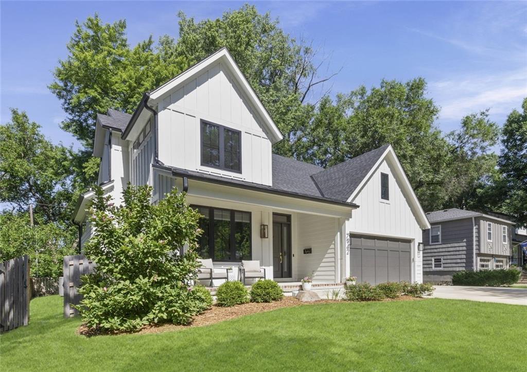 Photo of 7942 Reinhardt Lane Prairie Village KS 66208