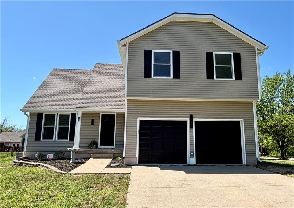 Photo of 824 S Elk Lane Bonner Springs KS 66012