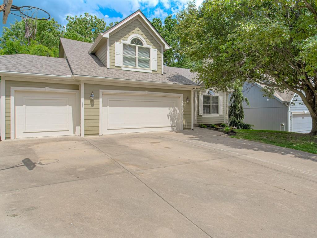 Photo of 920 NE 102nd Street Kansas City MO 64155